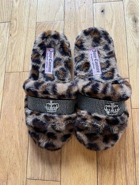 Juicy Couture Leopard Print Faux-Fur Slide Slippers with Rhinestone Crown